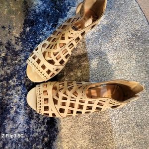 Square hole 2 inch heal zipper back sandals